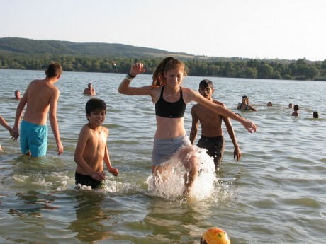 Csillagok nyomában is jártak a Lurkó Gyermekvédelmi Egyesület nyári táborában